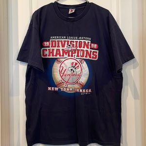 Yankee 1998 Div. Of champs tshirt ⚾️